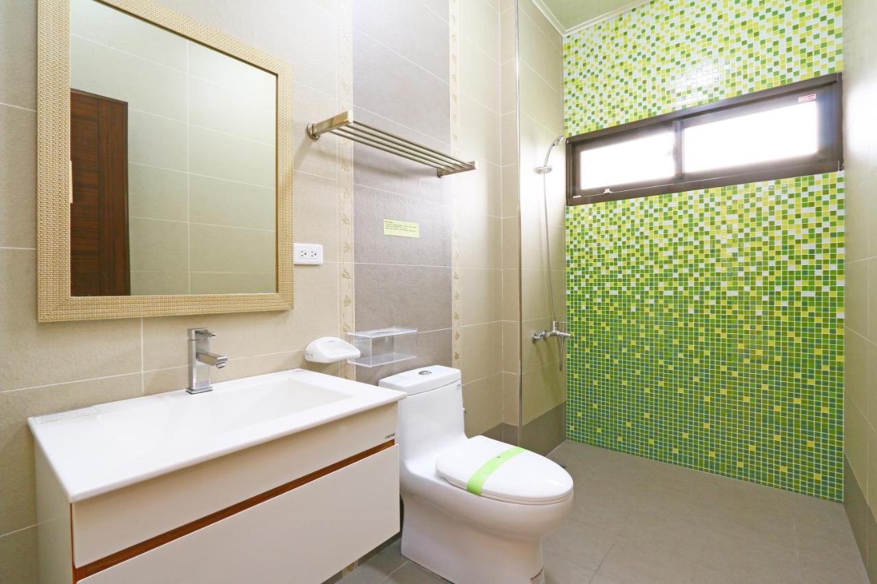 Sakura Love River Bed And Breakfast Донгшан Екстериор снимка